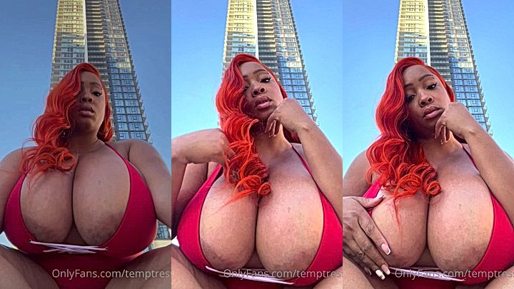 nasty sey hot black girl Temptress119poses with her big boobs upclsoe, leaked boobs teasing