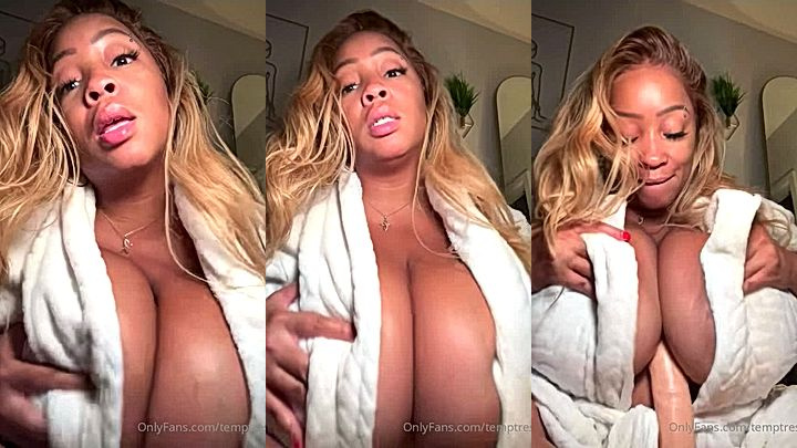 naughty doll Temptress119 moan slowly as she stroke her boosb wih dildo, leakd video