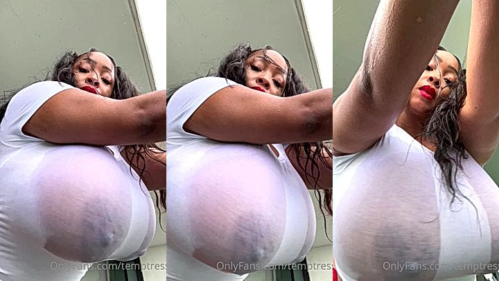 naughty sexy ebony thot Temptress119 love to play with her big boobs