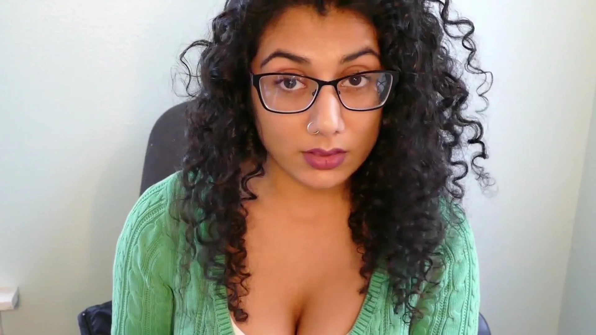 hot ebony bitch shows her amazing tits to her fans