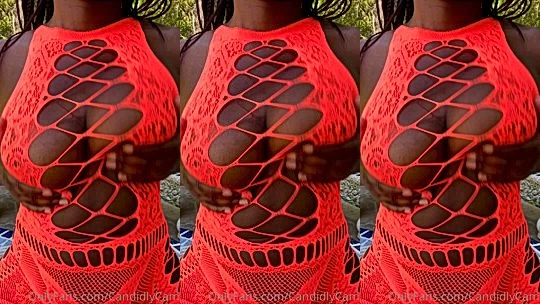 big boobs ebony slut Candidlycam loves touching her giant boobs