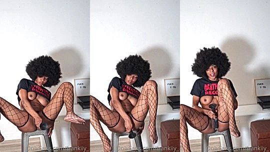 gorgeous ebony Frankiiy finger fuck herself hard till her legs shook onlyfans leak video