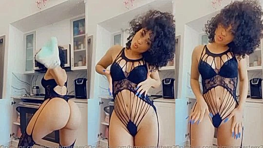 onlyfans baddie Himynamestee spreading and twerking, too hot to handle