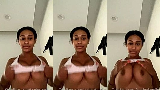 naughty sexy hot modelJaaden Kyrelleshwo off her big breast