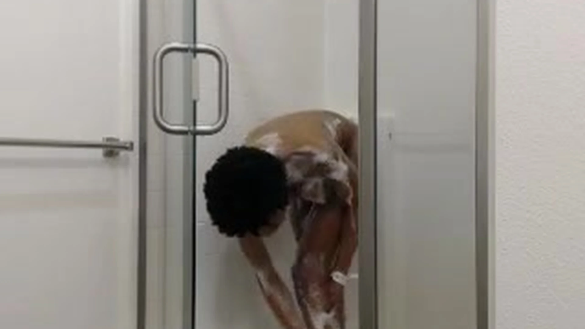 sexy stepsis Frankiiy taking shower in the bathroom naked onlyfans leak