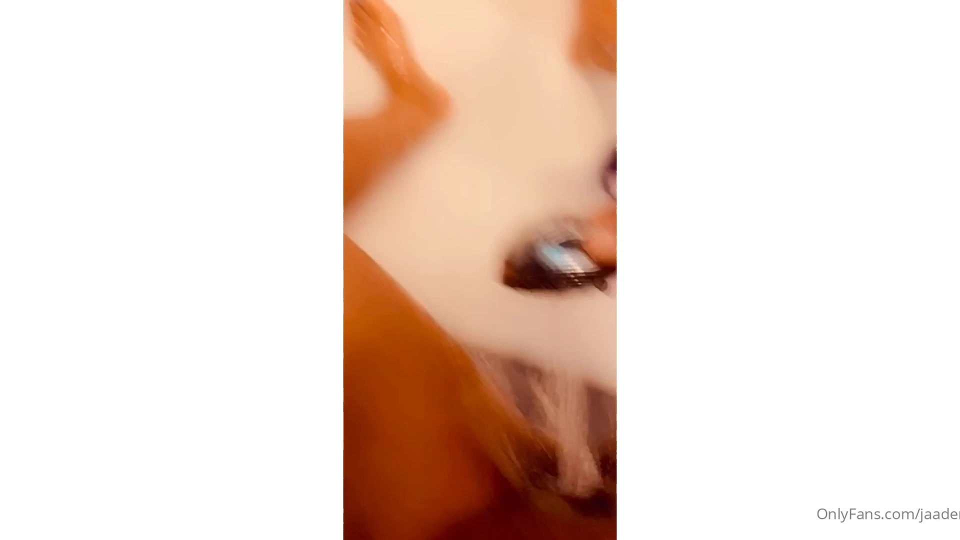 naughty onlyfans leak video of Jaaden Kyrelle shows her ass in the bathroom and pour water in her pussy