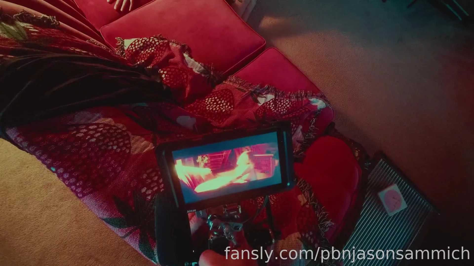 wild queen Frankiiy finger fuck herself hard on couch till she moan loud onlyfans leak video