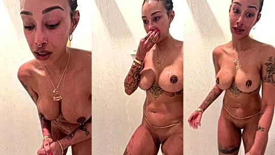 naughty hot cunty sexy hot model MissBNasty gets in the shower and play with her sexy hot body on video, leaked porn video